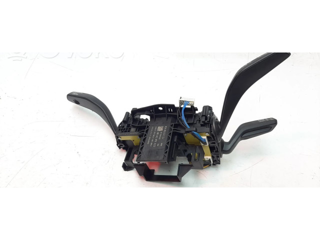 Мултифункционный включатель управления / ручка