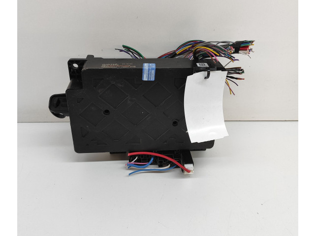 Блок предохранителей 8637A864 Mitsubishi Outlander