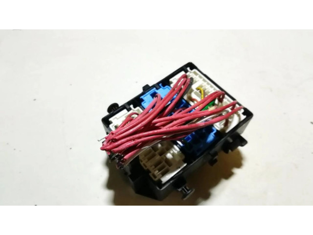 Блок предохранителей Daihatsu Cuore