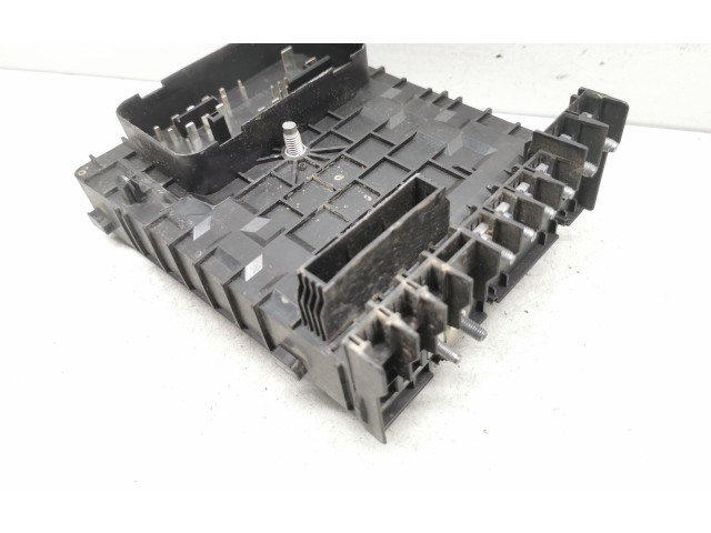 Pojistková skříňka 1K0937125B Volkswagen Golf VI 2010