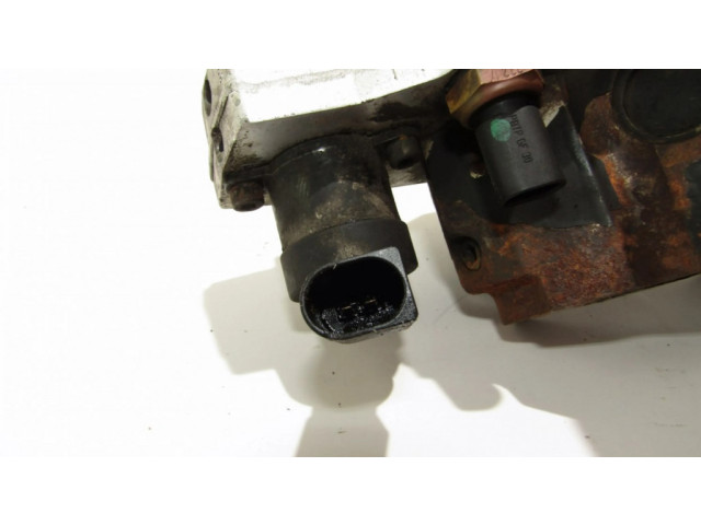 Vstřikovací čerpadlo A6110701401 Mercedes-Benz E W211 pro naftový motor 2.2 646.951