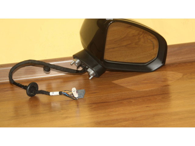 Зеркало электрическое Volvo XC40 - года