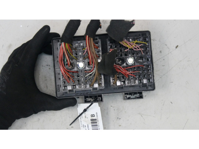 Блок предохранителей    Chevrolet Captiva    