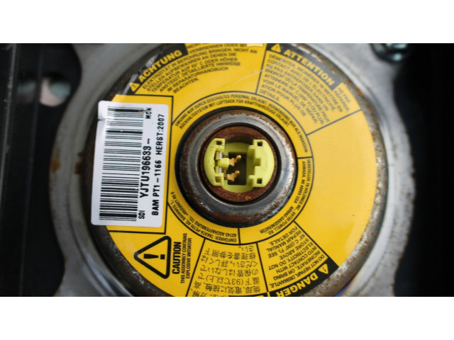 Подушка безопасности водителя    Nissan Tiida C11