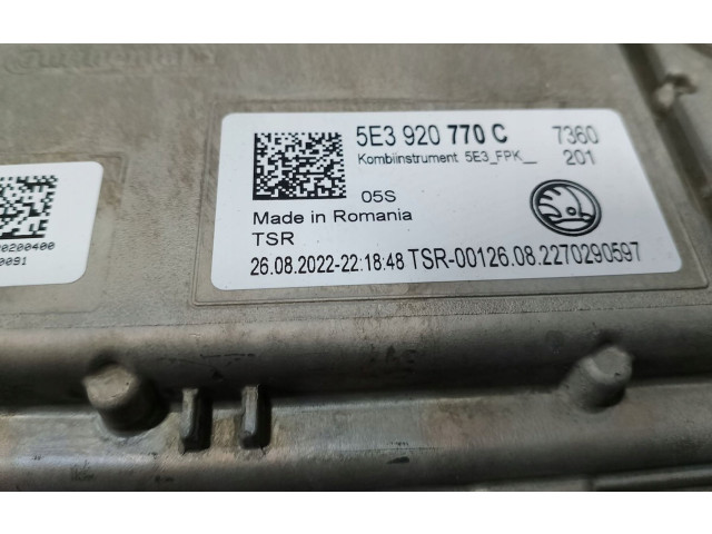 Панель приборов 5E3920770C Skoda Octavia Mk4