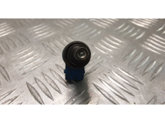 Форсунка 058133551F Audi A4 S4 B5 8D