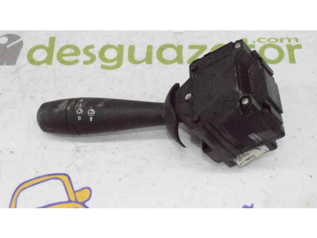 Ручка стеклоочистителей 8201168003, 681728631R   Dacia Sandero