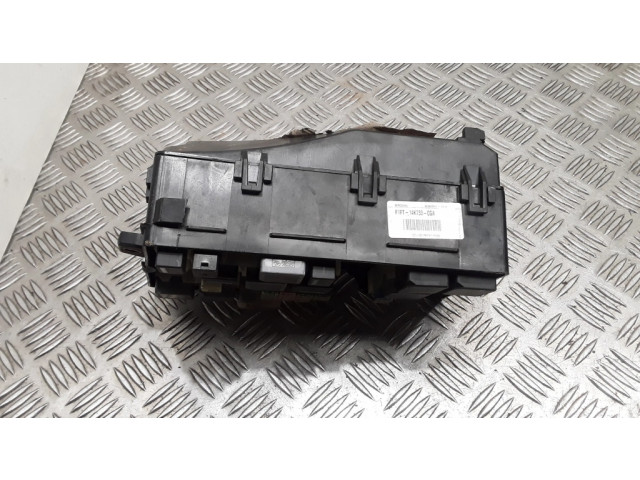 Блок предохранителей F1FT14K733CGA   Ford Focus    