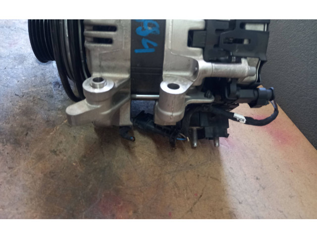 Генератор 32406474 Volvo XC40