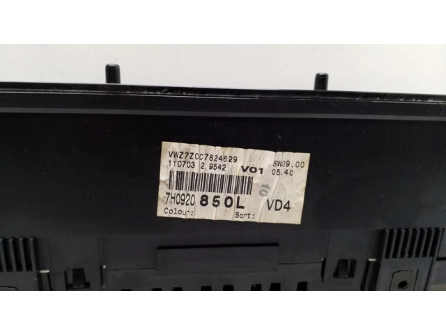 Přístrojová deska Volkswagen Transporter - Caravelle T5 2007 7H0920850L