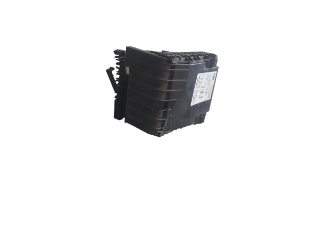 Блок предохранителей  0949421515, 1K0937118   Skoda Yeti (5L)    