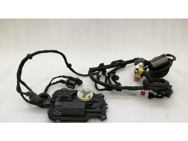 Механизм фиксации задней двери