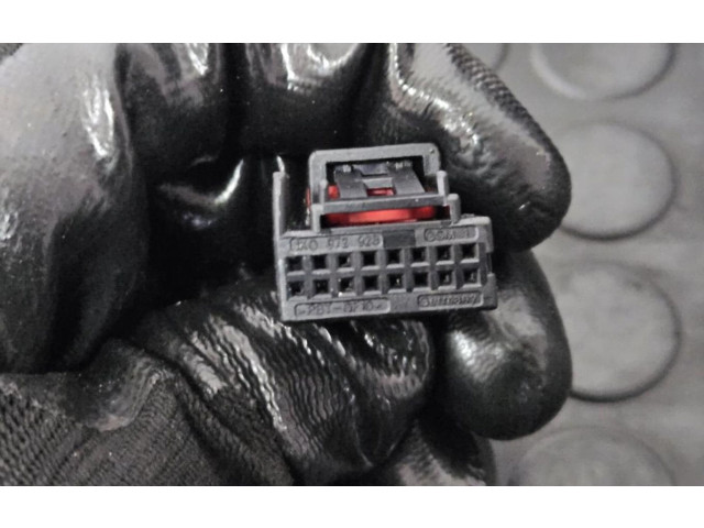 Zpětné zrcátko Audi RS Q3 041444