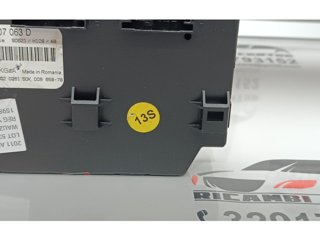 Блок комфорта 8X0907063D, 5DK00965878 Audi A1