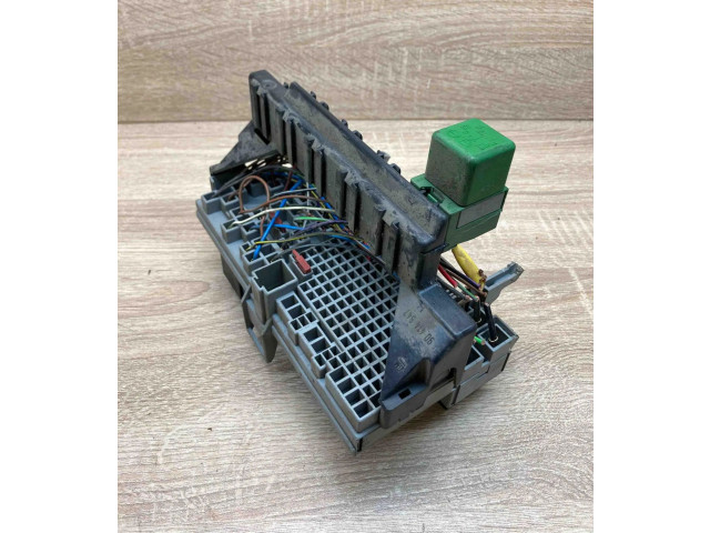 Pojistková skříňka 90414547 Opel Astra F 1992