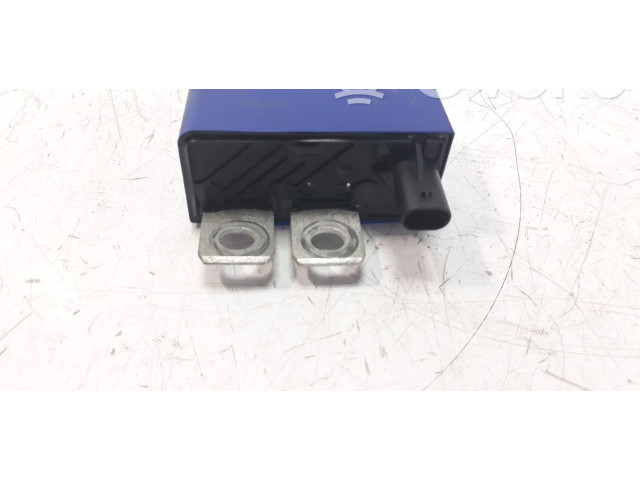 Блок предохранителей A0035422319, V23230 Mercedes-Benz A W176