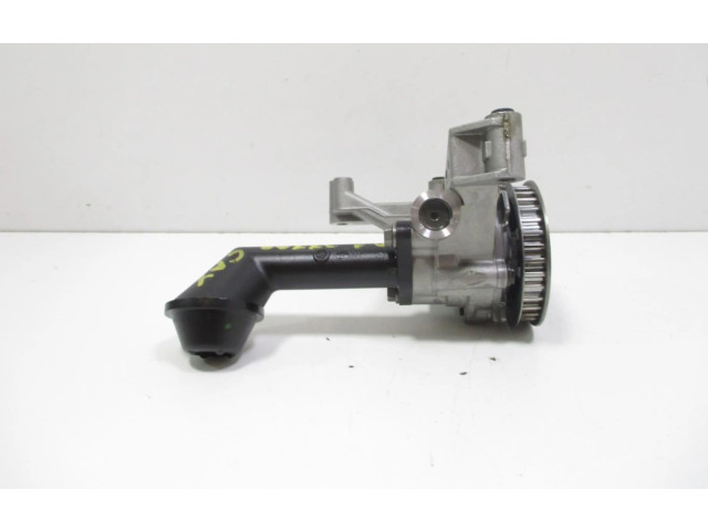 Масляный насос   03L115105B  Audi A1 