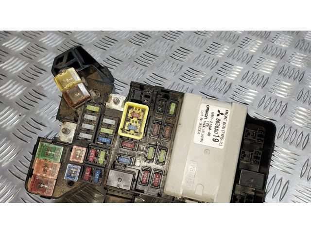 Блок предохранителей 8638A019, 09Z0D4 Mitsubishi Pajero