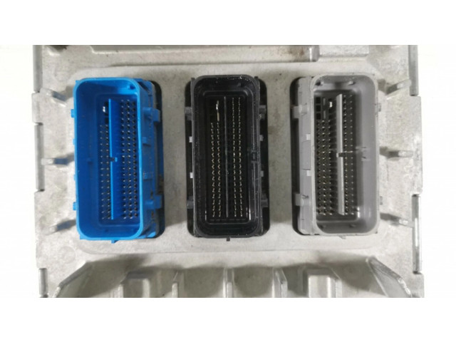 Блок управления двигателя 12686058 Chevrolet Camaro