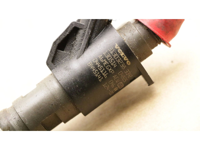 Комплект форсунок 31303238, 30777759    Volvo V70  D 5204 T3 