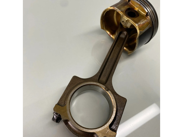 Píst CGBA Ford Mondeo Mk III pro benzínový motor 1.8