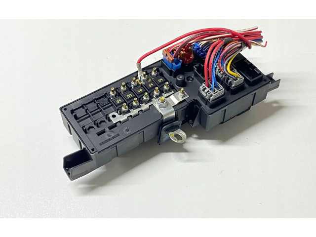 Блок предохранителей 518787205, 8678449   Volvo V70    