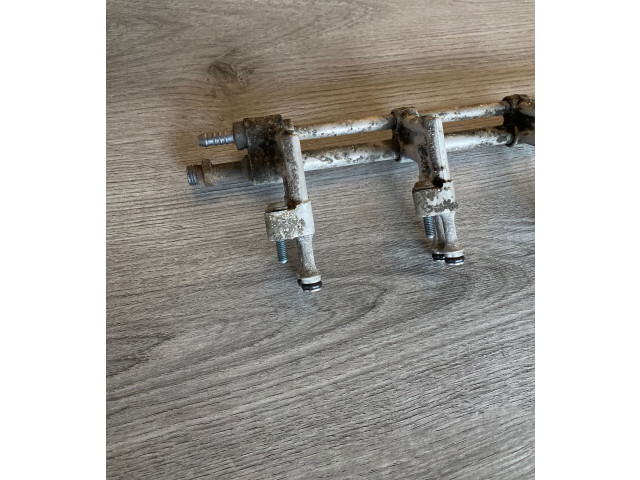 Vstřikovací lišta    Volkswagen Transporter - Caravelle T5     