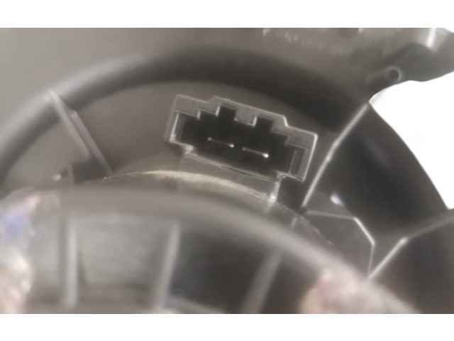 Вентилятор печки    6Q1819015J, Y1551   Skoda Fabia Mk2 (5J)