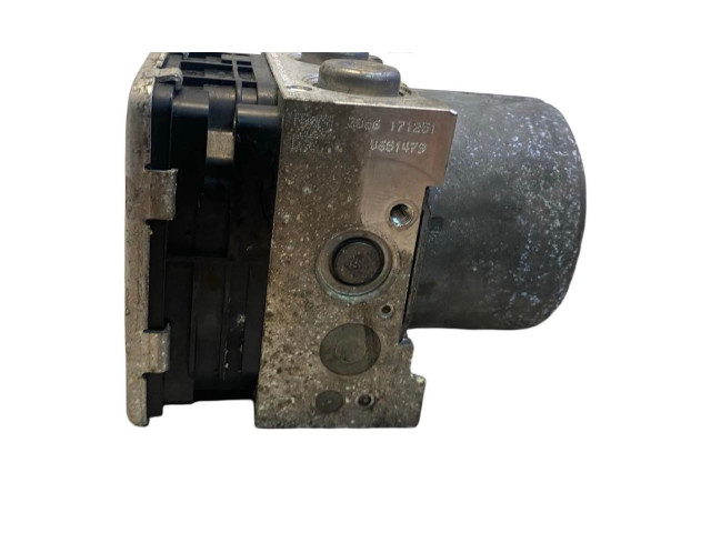 Блок АБС 7E0907379Q, 7E5614517B Volkswagen Caddy 2015 - 2020 года