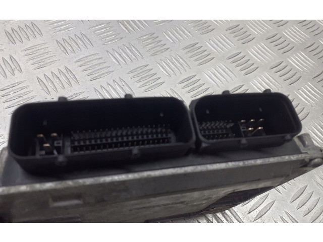 Блок управления двигателя 03E906033A Skoda Fabia Mk1 (6Y)