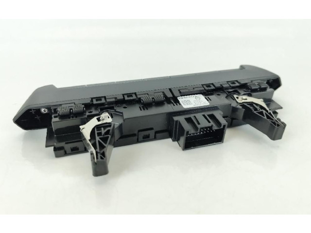 Блок управления 82A925301AA   Audi A1