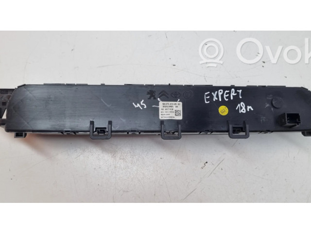 Блок управления климат-контролем 98075413ZD, 35250401 Peugeot Expert