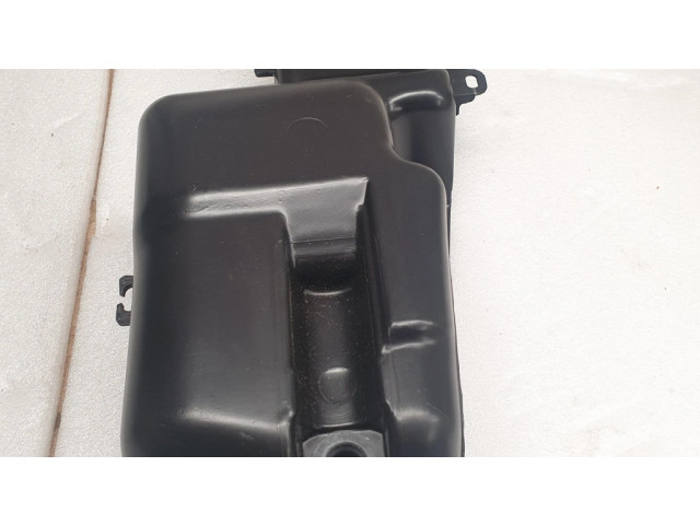 Бачок оконной жидкости