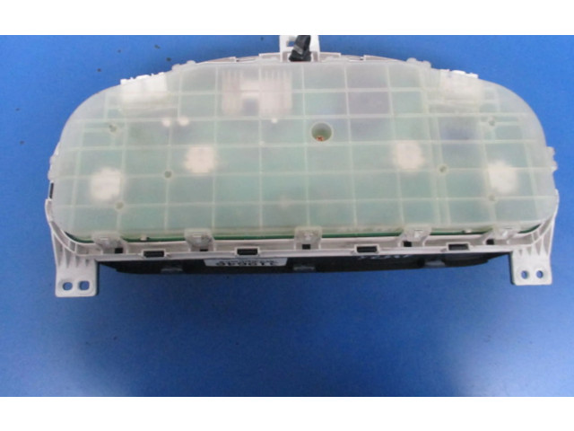 Панель приборов Mazda 626