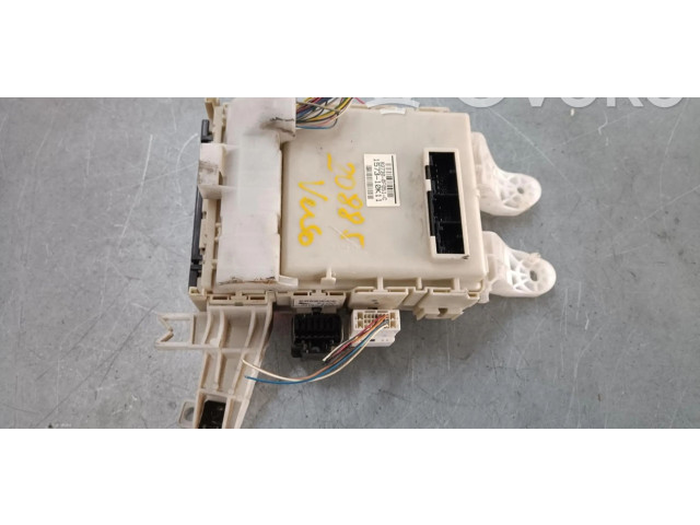 Pojistková skříňka Toyota Verso 2011