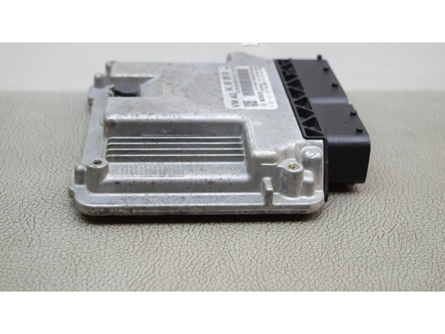 Блок управления двигателя 04C907309BP Skoda Fabia Mk3 (NJ)