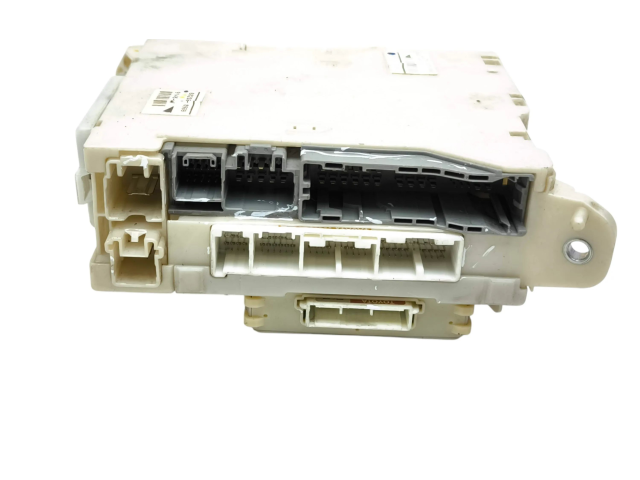 Pojistková skříňka 8273030620 Lexus GS 300 350 430 450H 2007