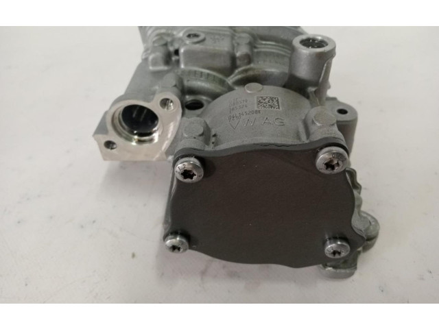 Масляный насос   04L145208K  Volkswagen Caddy 