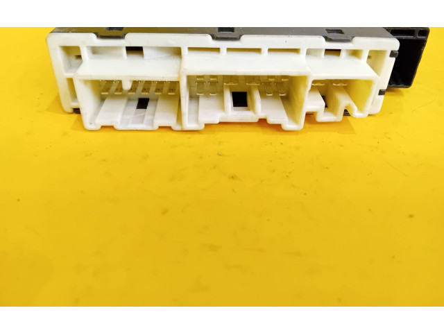 Pojistková skříňka 8264130340, 8264130340 Lexus GS 250 350 300H 450H 2014