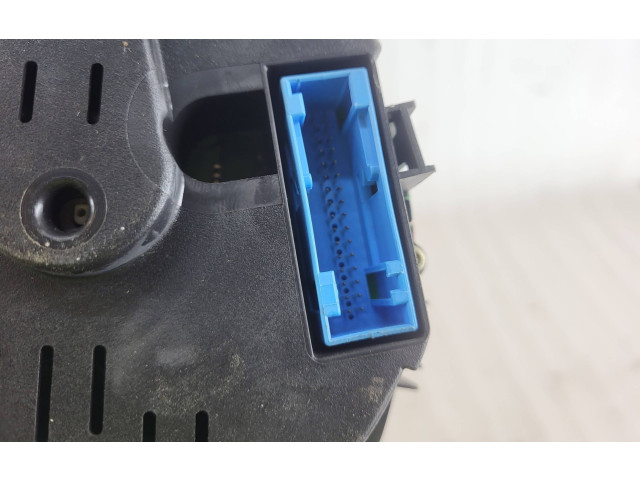 Přístrojová deska Volkswagen Bora 2000 88311301