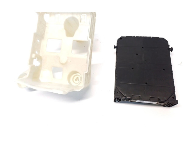 Pojistková skříňka 9830708180 Peugeot 208 2020