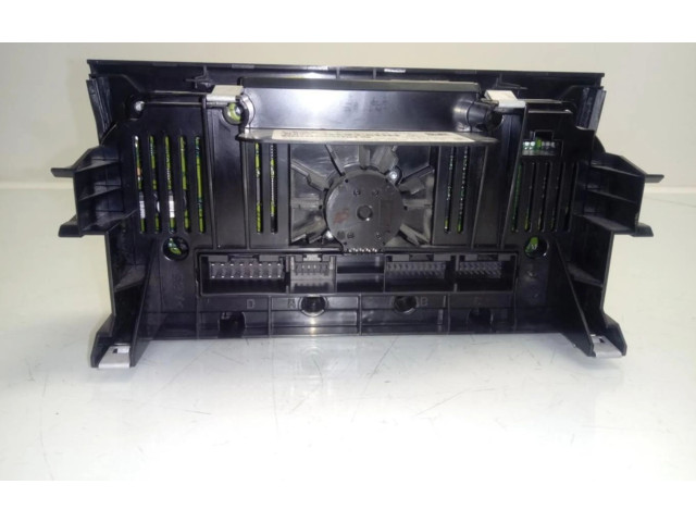 Блок управления климат-контролем 8U0820043F   Audi Q3 8U