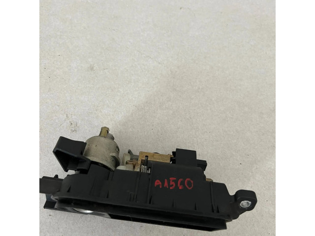 Zámek zadních dveří Z4102 Mercedes-Benz C W203 2004