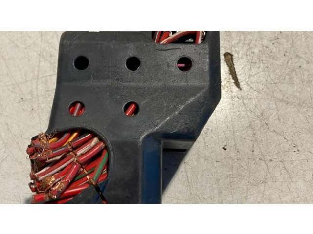 Pojistková skříňka 7P0941824, 7P0941826 Volkswagen Touareg II 2015