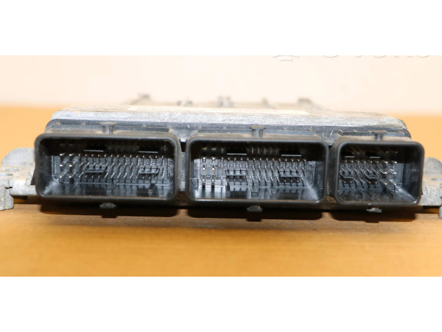 Блок управления двигателя S180158133A   Dacia Lodgy