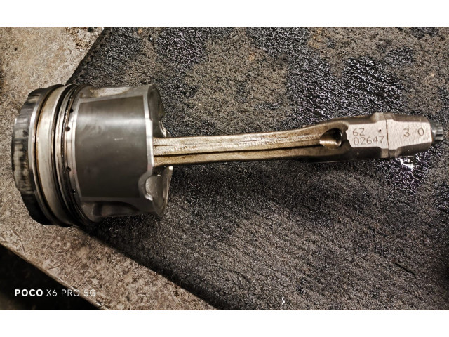 Píst 02647, 02646   Toyota RAV 4 (XA30)     