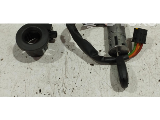 Комплект блоков управления 8200661124, 8200661124   Dacia Sandero