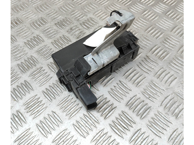 Pojistková skříňka 7154713830, 24382EG002 Nissan Juke II F16 2019