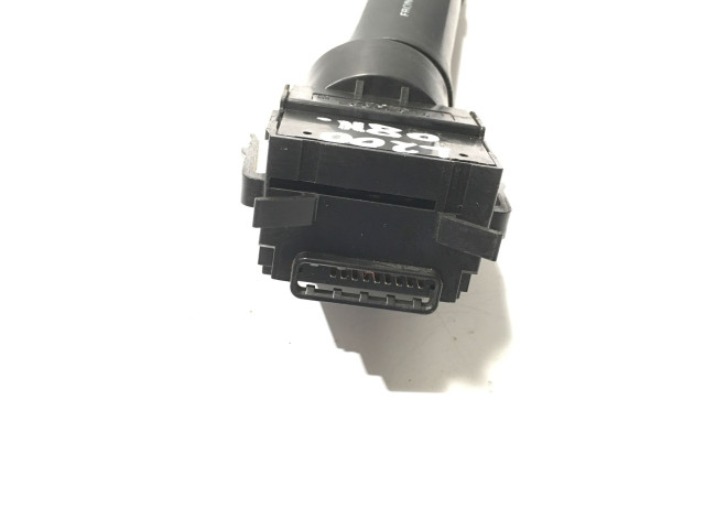 Ручка стеклоочистителей E532016 Mitsubishi L200