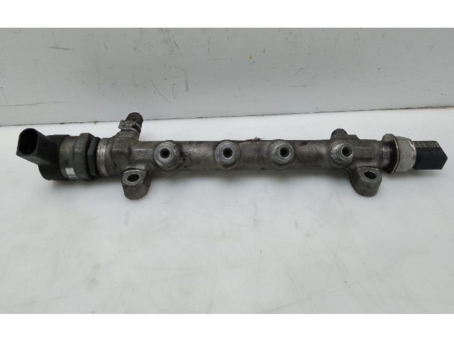 Топливная рампа 04l089b   Audi A3 S3 8V  